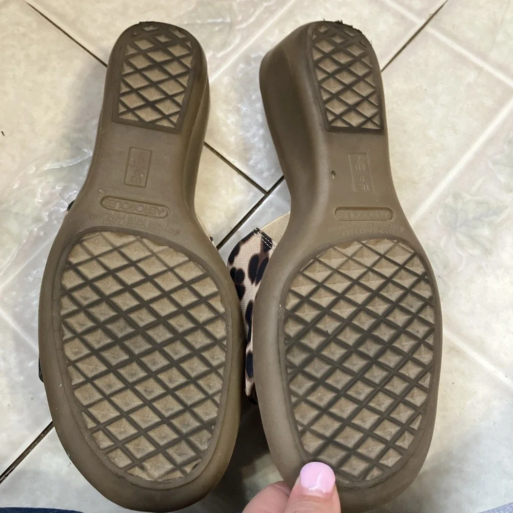 Aerosoles Sandals size 9 Slide Slip On Wedge Heels‎ Cheetah fabric 2